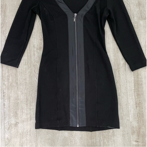 BEBE short mini skirt dress with zipper in the front leather trim size medium - Picture 10 of 13